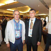 Garry Kasparov and Igor Lobortas.