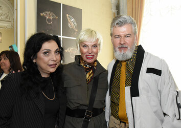 Olga Martsynko, General Director of Channel 33, and Iryna and Viacheslav Dyudenko, Ukrainian masters of hairdressing