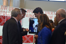 Presentation of the House Collection to Canadian Prime Minister Justin Trudeau.