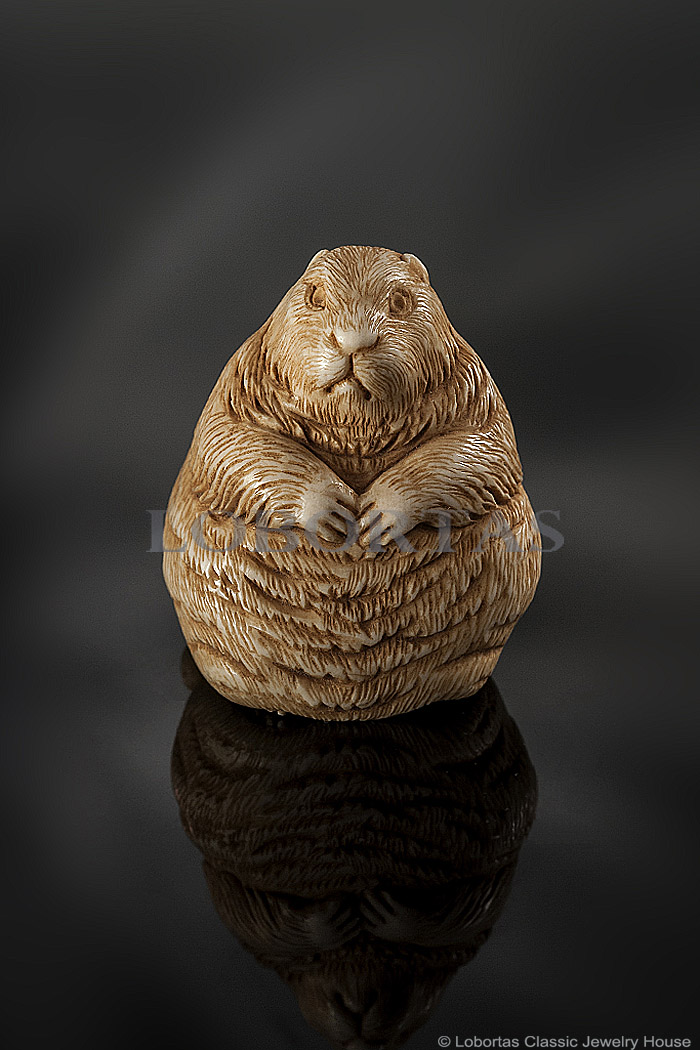 ivory-sculpture-hamster-190613-3-1.jpg
