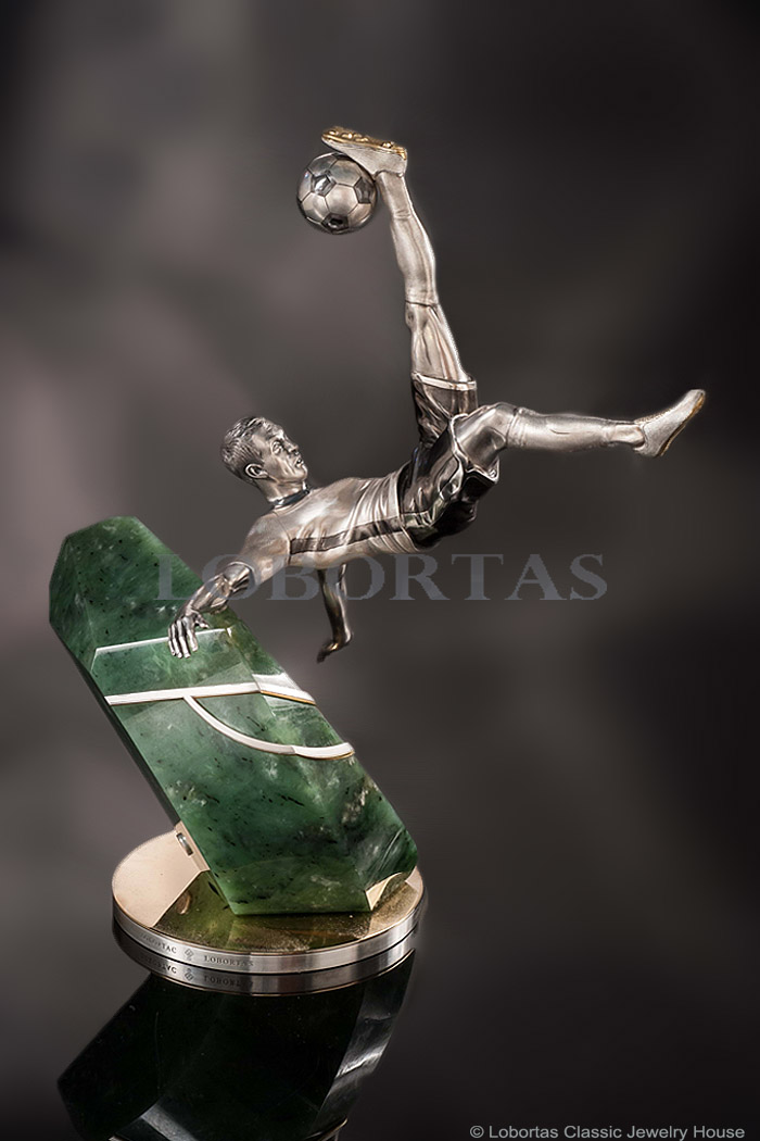 soccer-silver-sculpture-19-03-178-1.jpg