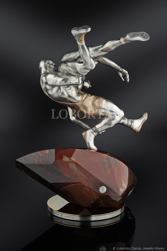 dynamic-sculpture-freestyle-wrestling-19-12-850-3.jpg