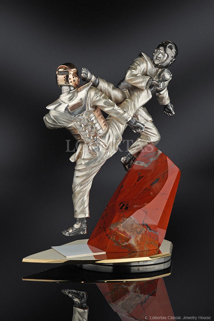dynamic-sculpture-taekwondo-22-04-145-3.jpg