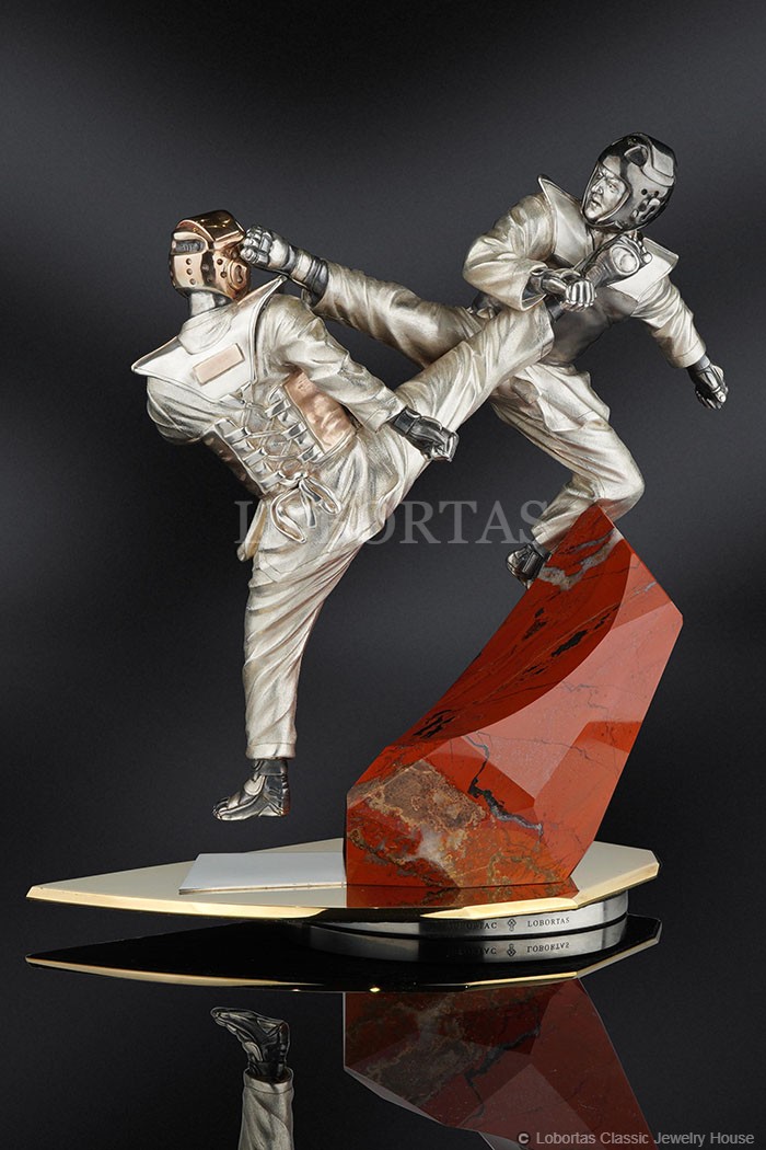 dynamic-sculpture-taekwondo-22-04-145-4.jpg
