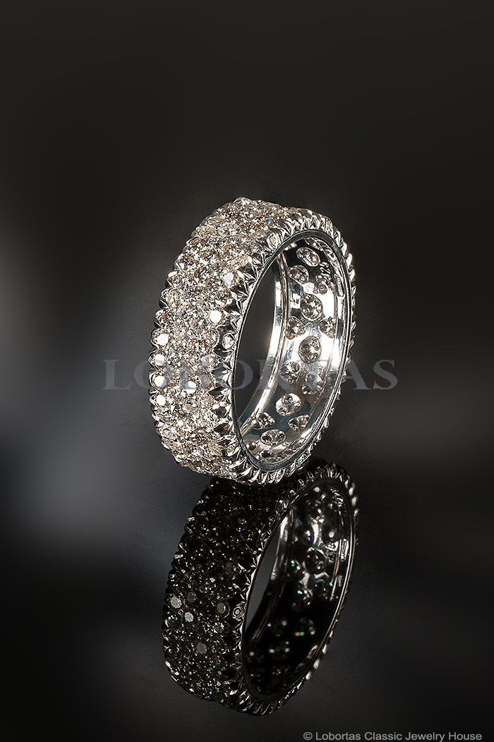 diamond-silver-ring-17-08-406.jpg