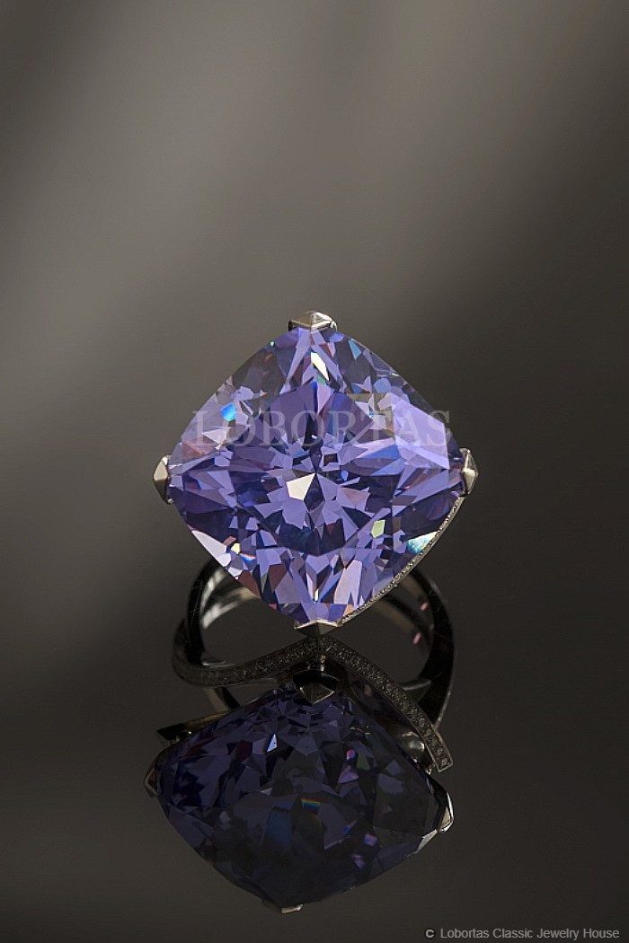 blue-cubic-zirconia-diamomd-silver-ring-21-05-220-3.jpg