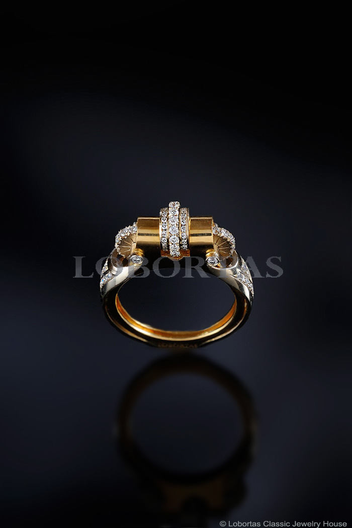 gold-diamond-ring-14032703-3.jpg