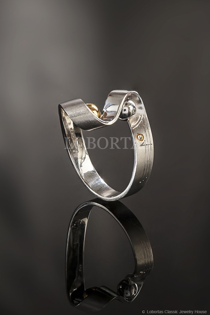 silver-diamond-ring-20-06-208-1.jpg
