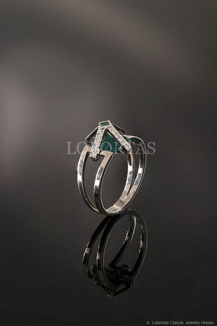 gold-diamond-emerald-ring-21-01-029-1.jpg