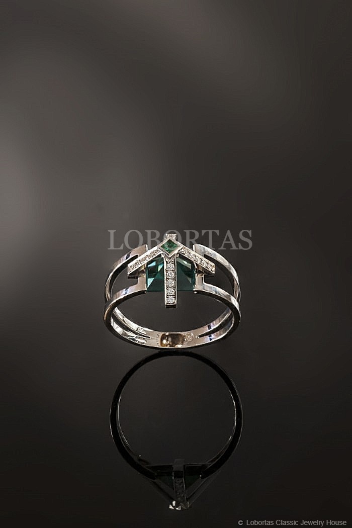gold-diamond-emerald-ring-21-01-029-4.jpg