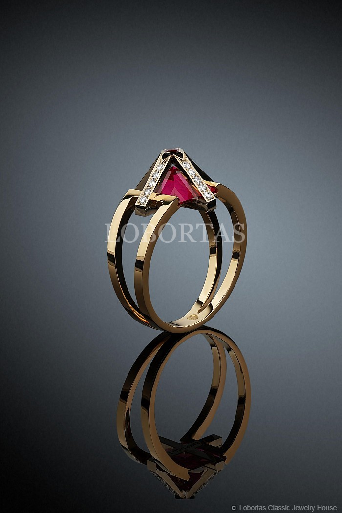 gold-diamond-ruby-corundum-ring-22-09-279-1.jpg