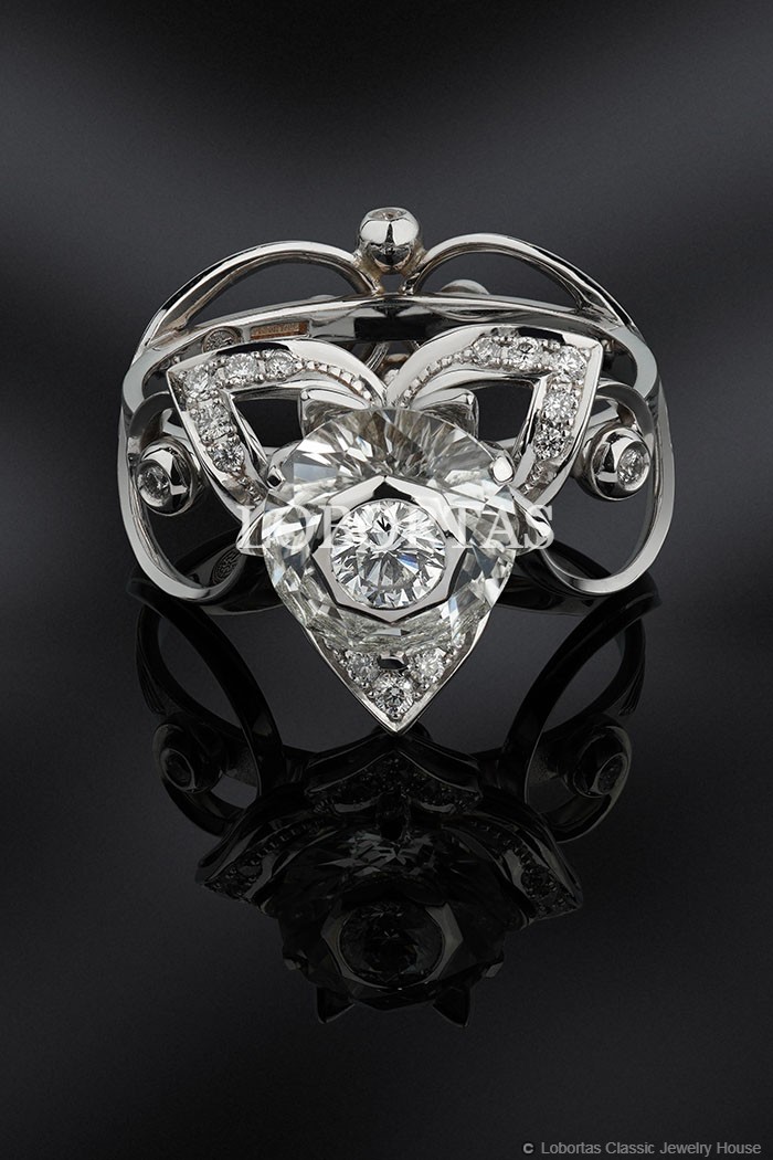diamond-topaz-gold-ring-15-03-229-1-3.jpg