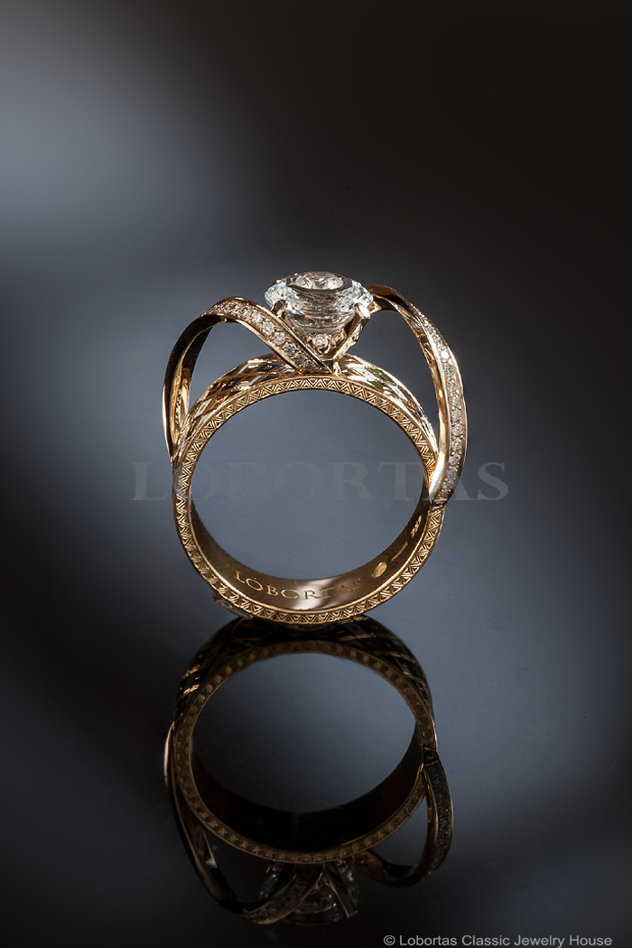 enamel-diamond-topaz-gold-ring-16-09-580-2.jpg